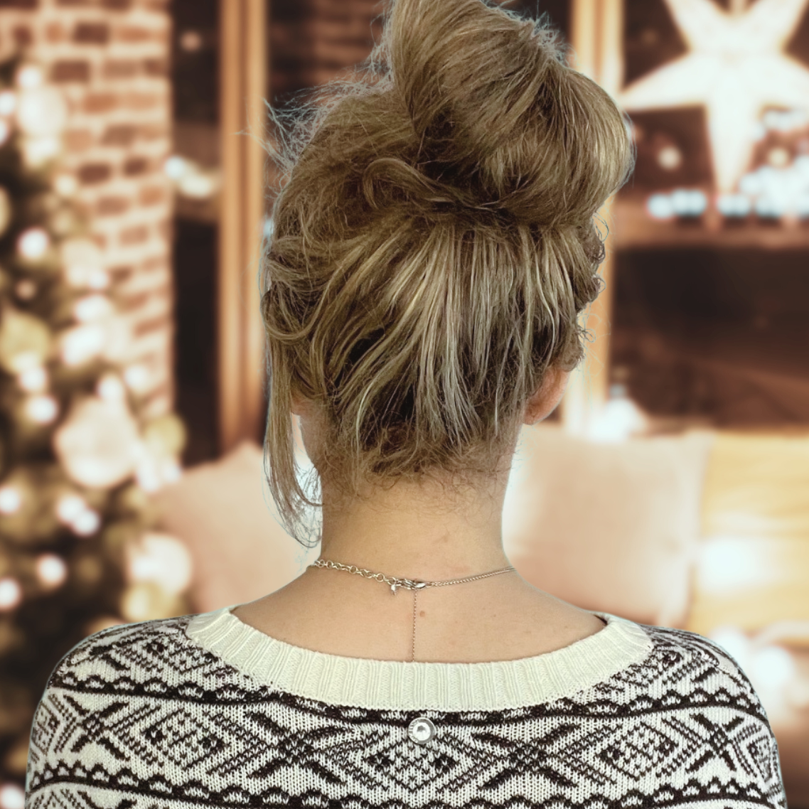 NecklaceStay being worn